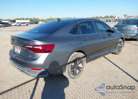 2024 Volkswagen Jetta 1.5T Se from USA, damaged, VIN 3VW7M7BU7RM079590